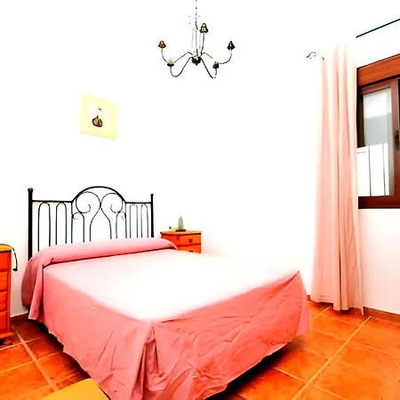 Apartment Con Piscina Compartida Y Jardin Privado