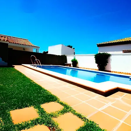 Con Piscina Compartida Y Jardin Privado Cadiz